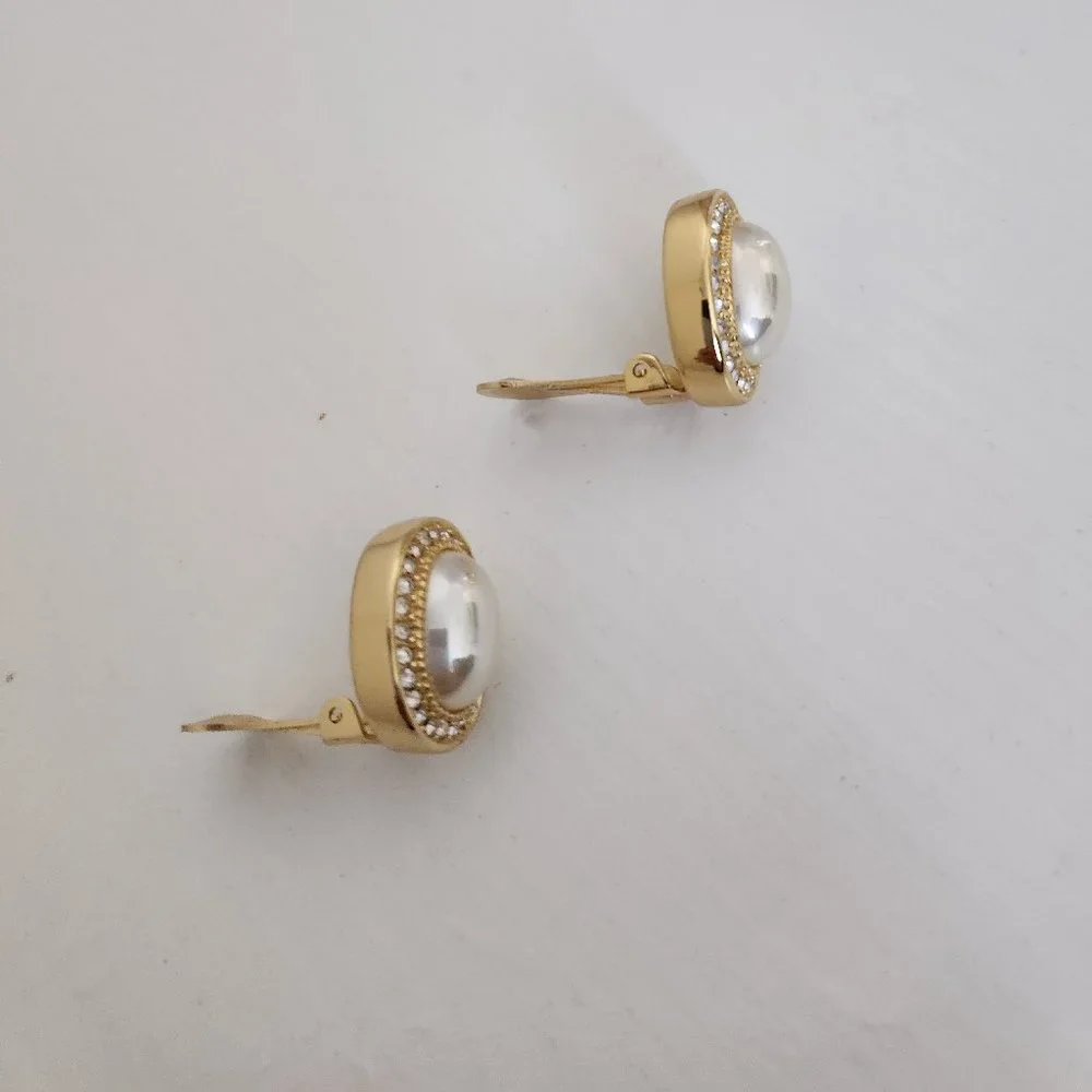 Christian Dior Pearl Earrings - Picture 5 of 7